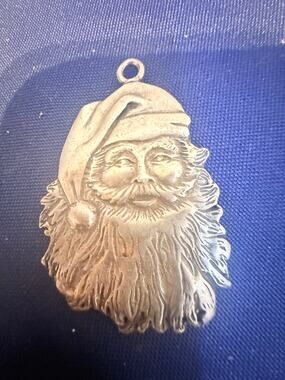 Vintage 1982 Seagull Pewter Canada Santa Ornament